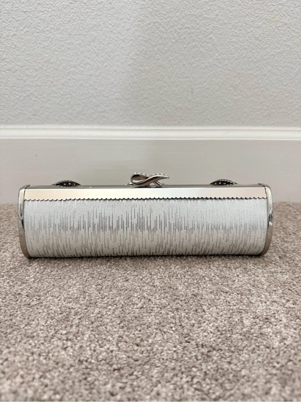 Elegant Silver Evening Clutch with Crystal Accents